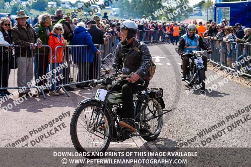 Vintage motorcycle club;eventdigitalimages;no limits trackdays;peter wileman photography;vintage motocycles;vmcc banbury run photographs